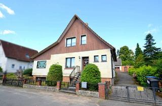 Einfamilienhaus kaufen in 19061 Schwerin, Schwerin - Einfamilienhaus mit schönem Grundstück