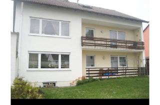 Wohnung kaufen in 89257 Illertissen, Illertissen - TOP 4 Zimmer DG-Wohnung in Illertissen mit Gartenanteil+Garage !!