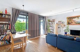 Wohnung kaufen in 85586 Poing, Neuwertige, sonnige 2-Zimmer-Wohnung in wunderbarer Lage in Poing