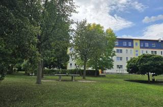 Wohnung kaufen in 08066 Eckersbach, Provisionsfreie 2-Zimmer Wohnung mit Balkon in Zwickau-Eckersbacher Höhe