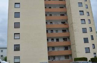 Wohnung kaufen in 32756 Detmold, 3 Zimmer Eigentumswohnung mit Potenzial in Detmold ,Balkon, Aufzug, Gäste-WC.