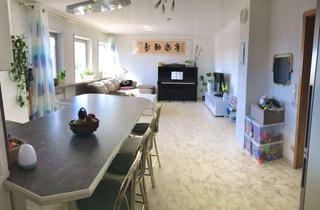 Wohnung mieten in Westliche Stadtmauerstr. 54, 91054 Zentrum, Stilvolle, gepflegte 4,5-Zimmer-Wohnung mit Balkon und Einbauküche in Erlangen Zentrum