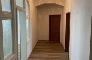 Wohnung mieten in 45257 Kupferdreh, Modernisierte Altbauwohnung – zentrale Wohnlage in Essen-Kupferdreh