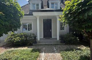 Haus kaufen in 82031 Grünwald, Elegante DHH mit herrlichem Südgarten - Grünwald -
