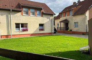 Anlageobjekt in 14959 Trebbin, 6 Wohnungen im Dreiseitenhof: 2 Wohnhäuser, Scheune, Werkstatt u. Garagen I Investment mit Potenzial