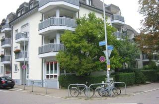 Wohnung kaufen in Weiherhofstraße, 79104 Herdern, Helle 2,5-Zimmer Wohnung mit Logia + Balkon im 1. OG in Freiburg-Herdern