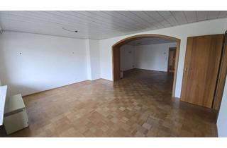 Wohnung kaufen in Breidenbacher Weg, 53797 Lohmar, 4 Zimmer Erdgeschosswohnung in Lohmar mit Garten und Garage