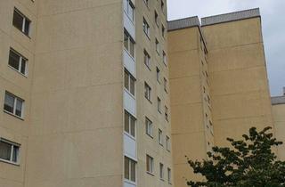 Wohnung mieten in Königsbergerstrasse 11, 88045 Friedrichshafen, Frisch renovierte 3-Zimmer-EG-Wohnung mit Einbauküche in Friedrichshafen