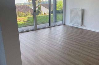 Wohnung mieten in Geranienweg, 74366 Kirchheim am Neckar, Helle 2,5-Zimmer Erdgeschosswohnung mit Garten in Kirchheim am Neckar