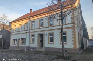 Wohnung mieten in Kaiserstraße 14, 33829 Borgholzhausen, Modernisierte 5Zimmer, 2 Bäder (1 x Wanne), 1 EBK + Speisekammer mit Wintergarten