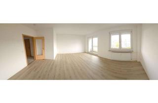 Wohnung mieten in Kornmandelweg 12, 12683 Biesdorf, Vollständig renovierte 4-Zimmer-Wohnung mit Balkon und EBK in Kornmandelweg, Berlin