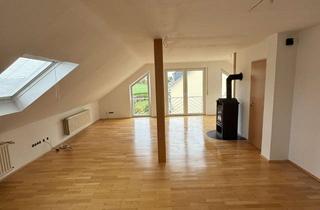 Wohnung mieten in Heckenrosenweg 35, 58708 Menden, Attraktive Dachgeschosswohnung mit Einbauküche in Menden