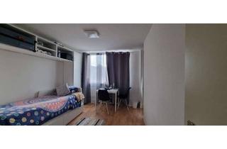 WG-Zimmer mieten in Hauptstraße 11, 78224 Singen, Möbliertes WG-Zimmer (nur für Frauen) mit Balkon in 2-Zimmer-Wohnung – Singen