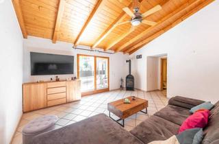 Einfamilienhaus kaufen in 84559 Kraiburg, Ankommen & wohlfühlen: Familienfreundliches Einfamilienhaus mit Kamin, Terrasse & vielen Extras