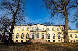Haus kaufen in 16845 Neustadt (Dosse), Schlossensemble nahe Berlin – einzigartig & charmant