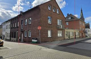 Haus kaufen in 41751 Viersen, Solides Dreifamilienhaus mit zusätzlichem Bungalow in Viersen-Dülken