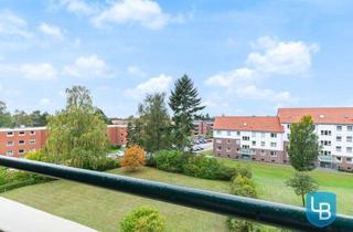 Wohnung kaufen in 24306 Plön, Exklusives Wohnen am Großen Plöner See: Neuwertig renovierte 3-Zimmer-Wohnung