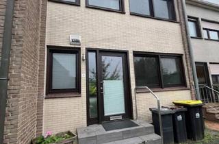 Haus kaufen in 46395 Bocholt, Bocholt - Reihenmittelhaus