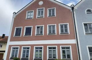 Wohnung kaufen in 84405 Dorfen, Mitten im Zentrum - 3-Zimmer Eigentumswohnung - vermietet!