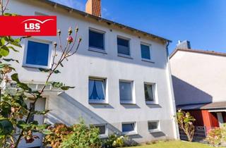 Wohnung kaufen in 21614 Buxtehude, Modernisierte Maisonette mit Loggia und Garage in Bahnhofsnähe