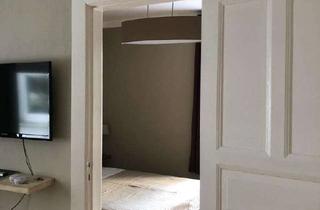 Wohnung kaufen in 20251 Eppendorf, Charmante 3-Zimmer-Altbauwohnung mit klassischem Flair in begehrter Lage von Hamburg-Eppendorf