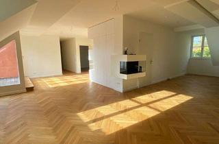Wohnung kaufen in 14089 Kladow, Traumhafte Dachgeschosswohnung im Grünen – 114 m² mit Kamin und Fußbodenheizung in Berlin-Kladow