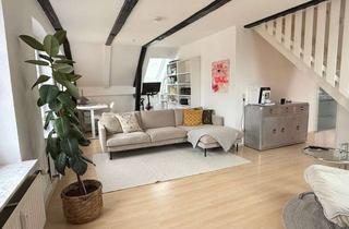 Wohnung mieten in Große Straße 87 Hof, 24937 Altstadt, Sonnige 2-Zimmer-Dachgeschosswohnung mit EBK nähe Nordermarkt