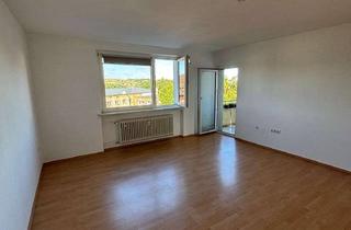 Wohnung mieten in Studentenberg 27, 95028 Innenstadt, 3-Raumwohnung mit Balkon / SB 27 - 2. OG rechts