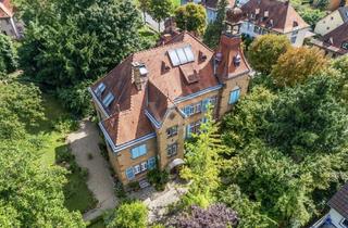 Villa kaufen in 79206 Breisach, Historische Villa bestehend aus 2 Wohneinheiten mit großem Grundstück und Ausbaupotential im Dach