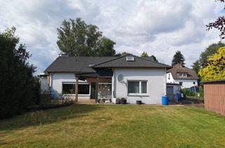 Einfamilienhaus kaufen in 37603 Holzminden, Viel Raum zum Leben: Einfamilienhaus mit großem Garten und Terrasse in Holzminden