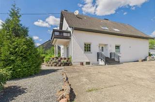 Haus kaufen in 54570 Oberstadtfeld, Reserviert ! Kapitalanlage, Wohnen und entwickeln! In direkter nähe zu Daun zu verkaufen!