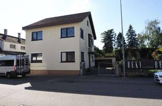 Mehrfamilienhaus kaufen in 76149 Neureut, Vielseitiges Mehrfamilienhaus mit Potenzial für Mehrgenerationenwohnen oder als Kapitalanlage
