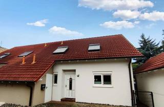 Doppelhaushälfte kaufen in 04509 Delitzsch, Attraktive Doppelhaushälfte mit Einbauküche, Tageslichtbad, elektrischen Außenjalousien und Garten