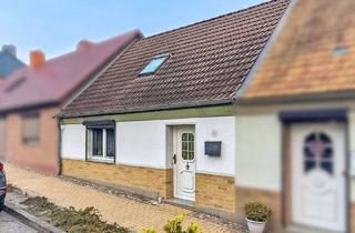 Haus kaufen in 17506 Gützkow, Charmantes Reihenmittelhaus mit Garten in Gützkow - ideal für kleine Familien oder als Kapitalanlage