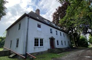 Haus mieten in Neumühle 121, 38489 Tangeln, Großzügiges, renovierungsbedürftiges Einfamilienhaus mit 17 Zimmern in Tangeln