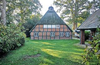 Haus mieten in 22846 Norderstedt, Zum Verlieben schön! Denkmalgeschützte Reetdachkate mit Nebengebäude