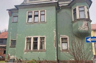 Anlageobjekt in 98544 Zella-Mehlis, stark sanierungsbedürftige Villa in einen Sanierungsgebiet