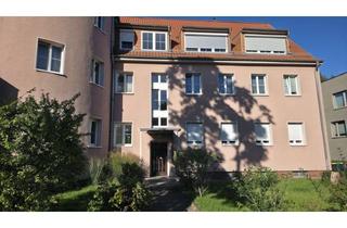 Wohnung kaufen in Am Falkenberg 37, 12524 Altglienicke, Modernisierte 2,5- Zimmer Wohnung in grünem Umfeld - Ruhiges Wohnen zum Wohlfühlen!