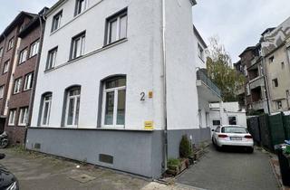 Wohnung kaufen in Nosthoffenstraße, 40589 Holthausen, Stilvolle, sanierte 4,5-Zimmer-Wohnung mit luxuriöser Innenausstattung in Düsseldorf