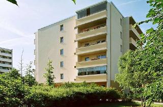 Wohnung mieten in Woldegker Str., 13059 Neu-Hohenschönhausen (Hohenschönhausen), Seniorenwohnhaus ab 60 Jahre