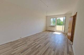 Wohnung mieten in Straße Des Friedens 12c, 06385 Aken (Elbe), *Ab 15.12.2025 - Renovierte 2 Zimmer-Wohnung in der 2. Etage*