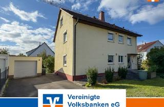 Haus kaufen in 71139 Ehningen, Großzügiges Zweifamilienhaus mit Gartenidylle + Garage in Ehningen