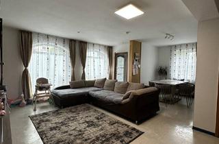 Wohnung kaufen in 74238 Krautheim, Helle 2-Zimmer-Wohnung mit gepflegter Ausstattung und Einbauküche