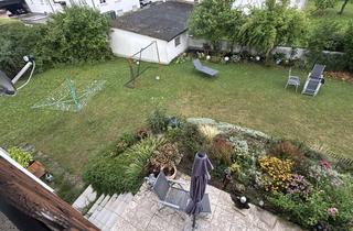 Haus kaufen in 93087 Alteglofsheim, Dreifamilienhaus mit Potenzial & 3 Garagen, großem Grundstück und Top-Arbeitgeber in der Nähe