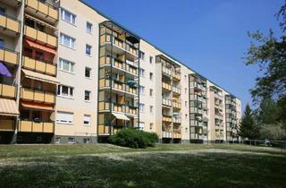 Wohnung mieten in Buchenring 10, 04600 Altenburg, Weiter Balkonblick über das Altenburger Land