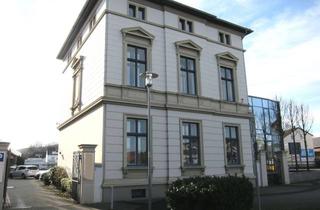 Wohnung mieten in Barbarossastraße, 53489 Sinzig, Zentral gelegene 4-Zimmer-(Dienst)Wohnung - gebunden an Hausmeisterminijob in Sinzig