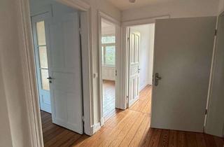 Wohnung mieten in Manhagener Allee 71, 22926 Ahrensburg, 3-Zimmer Wohnung mit ca. 86,89 m² Wohnfläche in einer sanierten Stadtvilla mit EBK, Stellplatz