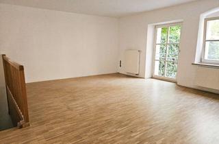 Wohnung mieten in 93047 Innenstadt, Schöne sanierte 4 Zimmer Altbauwohnung