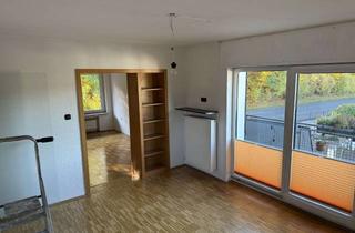 Wohnung mieten in Weißtalstraße 27, 57234 Wilnsdorf, Helle 4-Zimmer-Wohnung mit Balkon in Wilnsdorf-Ortsteil (optional 3 weitere Zimmer)