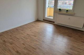 Wohnung mieten in Dr.-Theodor-Neubauer-Straße 12, 09557 Flöha, Familienwohnung mit sonnigem Balkon